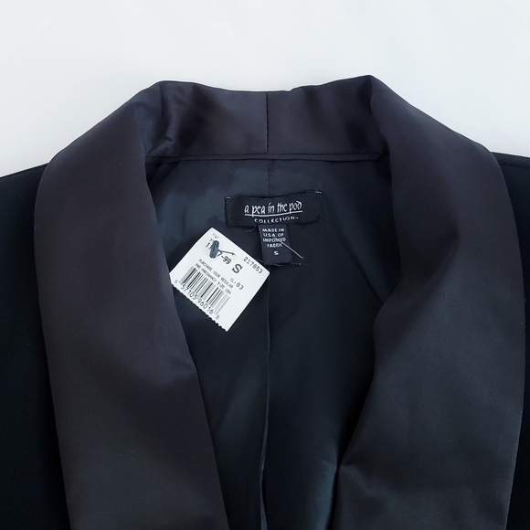 NWT Tuxedo Style Blazer Black w/Satin Trim Size Small - Picture 9 of 10